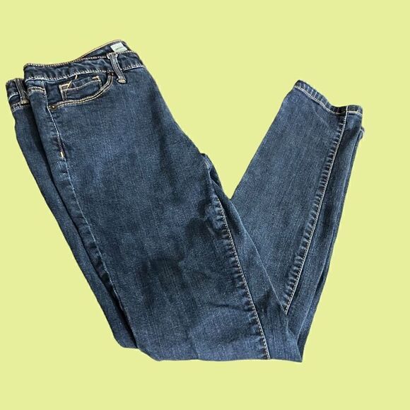MOSSIMO Modern Skinny Premium Denim / SZ: 6 / EUC - Picture 1 of 6